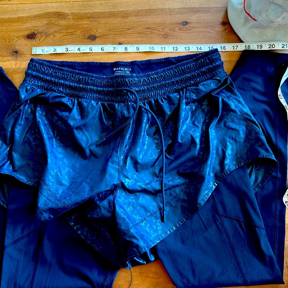 Athleta Rainer 2 in 1 Tight Leggings Athletic Built-In Shorts Size Large Women's